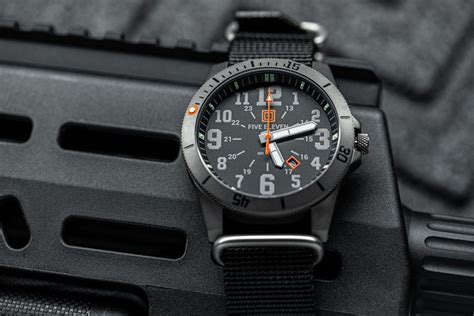 511 tactical series watch